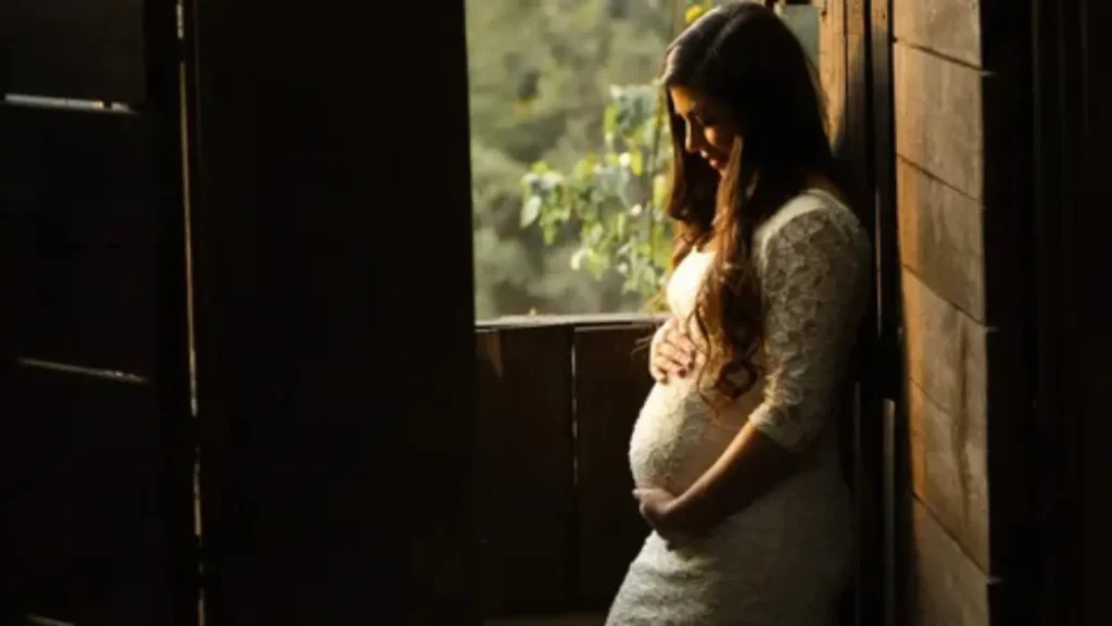 short pregnancy captions for instagram
